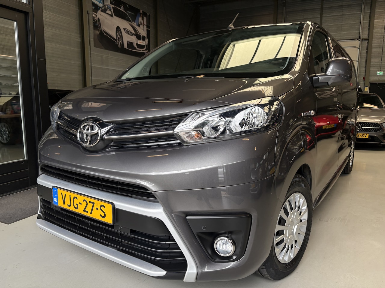 Toyota ProAce Electric Worker - Extra Range Professional Long Extra Range Professional Long Navi, Cruise control - AutoWereld.nl