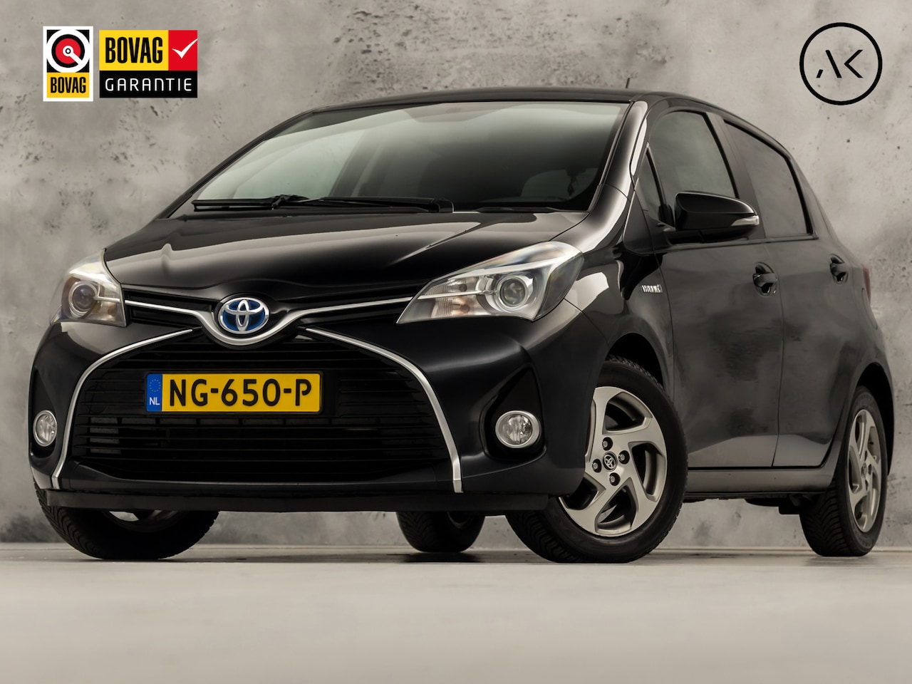 Toyota Yaris - 1.5 Hybrid Active Sport Automaat (NAVIGATIE, CLIMATE, CAMERA, GETINT GLAS, SPORTSTOELEN, K - AutoWereld.nl