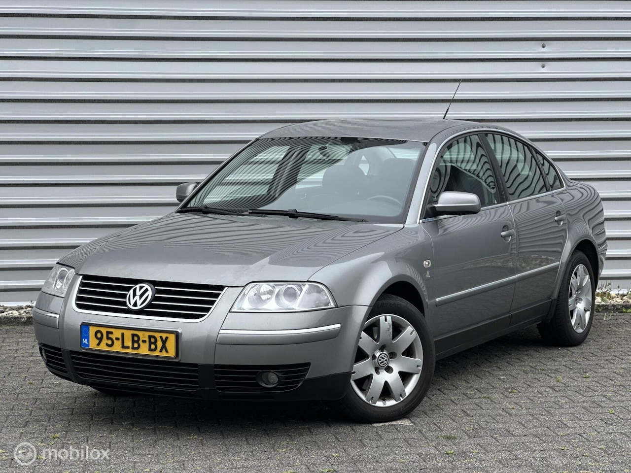 Volkswagen Passat - 2.3 V5 Highline| Stoelverwarming | - AutoWereld.nl