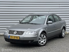 Volkswagen Passat - 2.3 V5 Highline| Stoelverwarming |