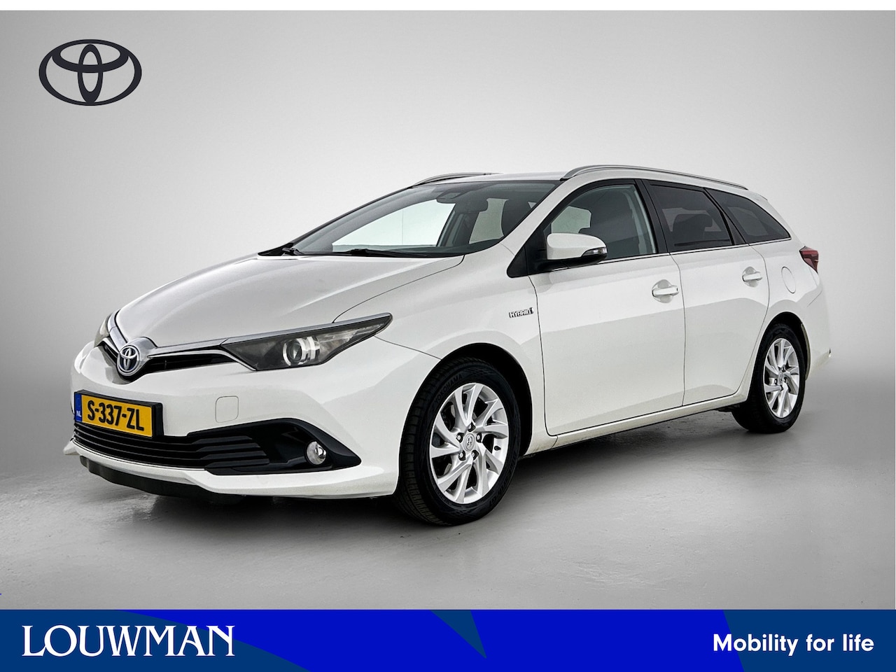 Toyota Auris Touring Sports - 1.8 Hybrid Energy Plus | Stoelverwarming | Navigatie | Climate Control | SL 9 - AutoWereld.nl