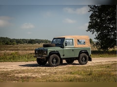 Land Rover Defender 90 - benzine 2.5 gerestaureerd Wegenbelastingvrij