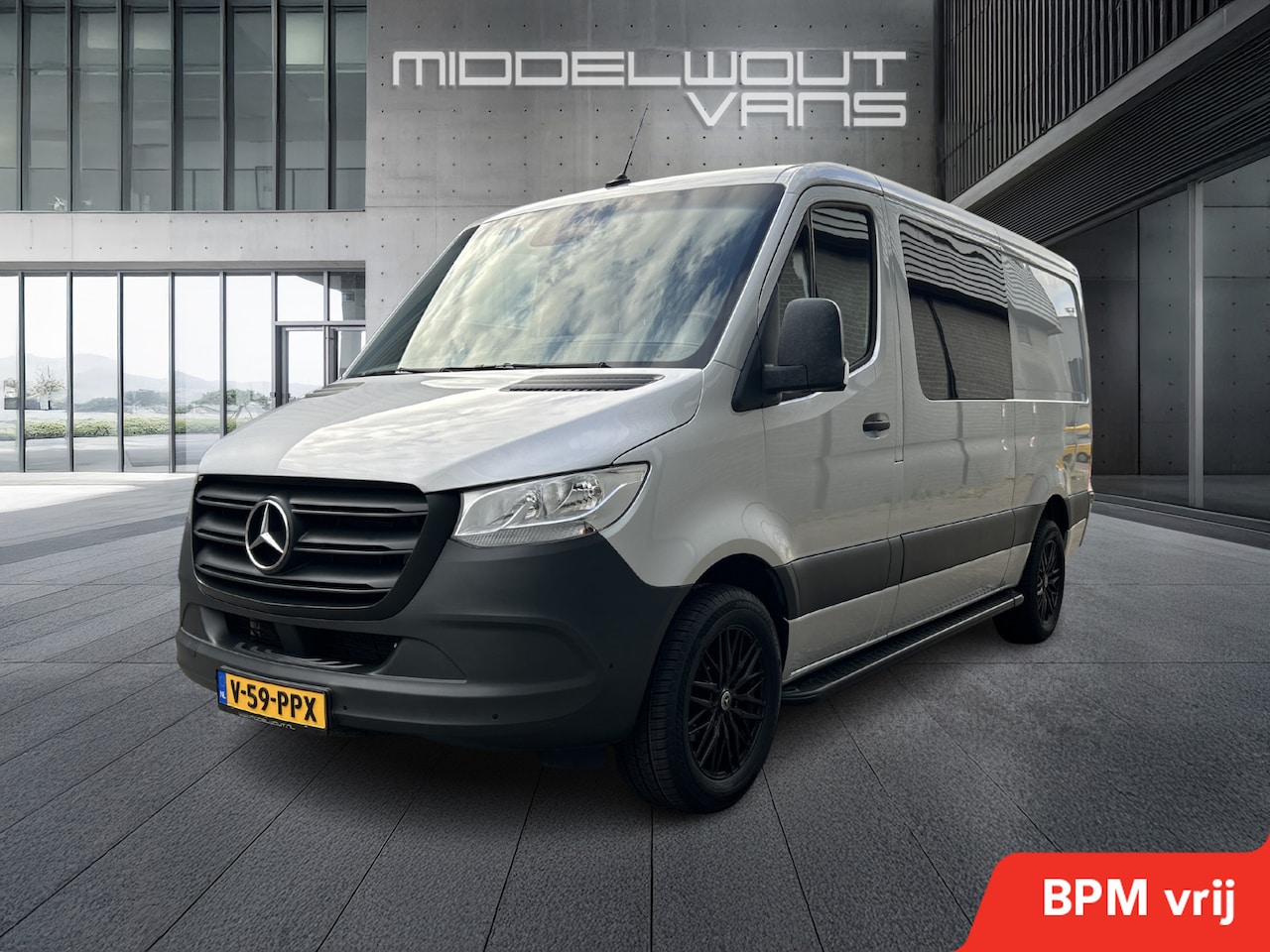 Mercedes-Benz Sprinter - 317 CDI L2H1 DC AUT | MBUX | NAV | trekhaak - AutoWereld.nl