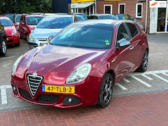 Alfa Romeo Giulietta - 1.4 T Distinctive AUTOMAAT/LEES ADVERTENTIE