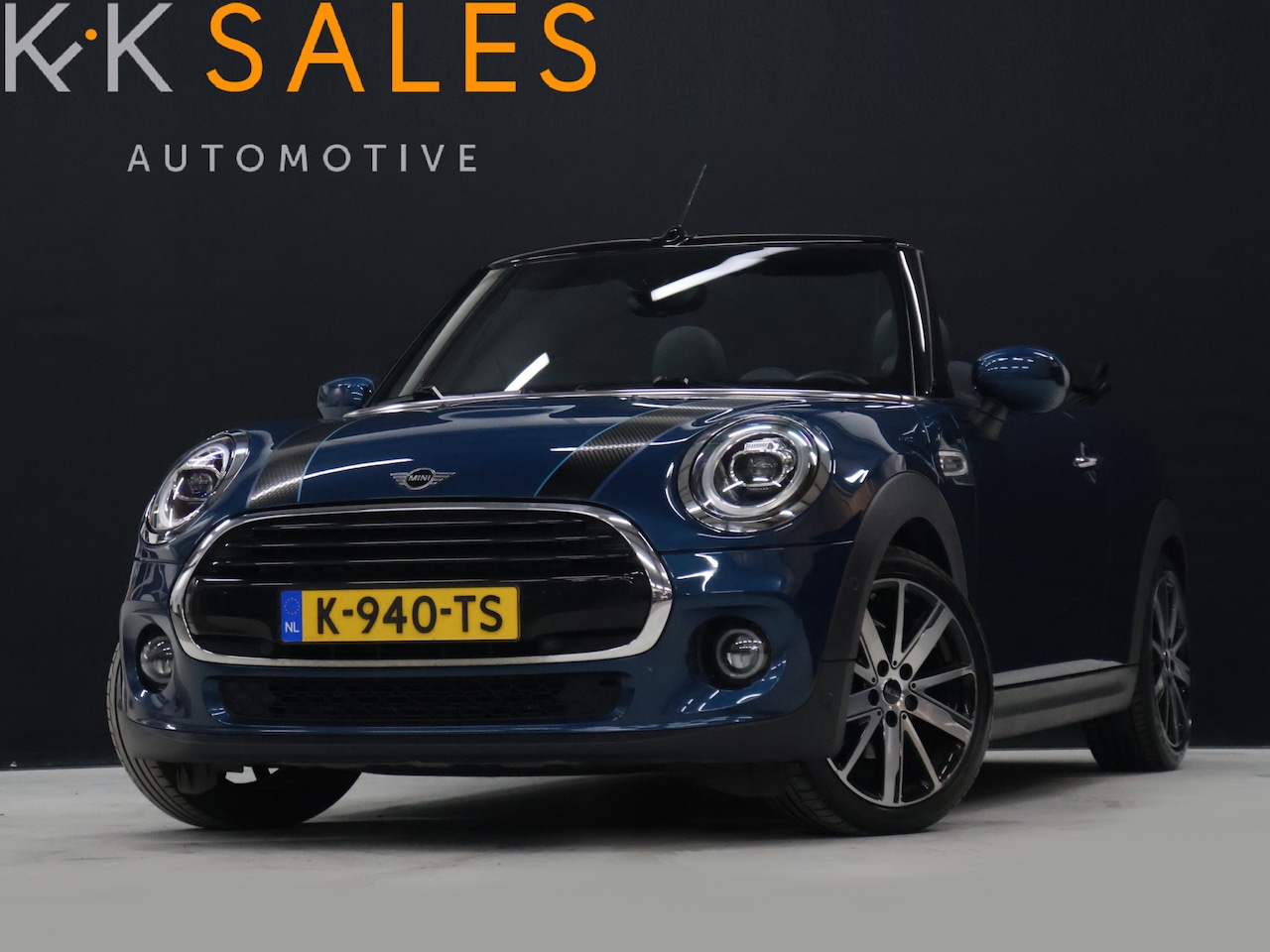 MINI Cabrio - 1.5 Cooper Sidewalk Edition [APPLE CARPLAY, HARMAN KARDON, STOELVERWARMING, HEAD UP, DIGIT - AutoWereld.nl