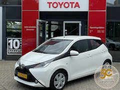 Toyota Aygo - 1.0 VVT-i x-nav AIRCO