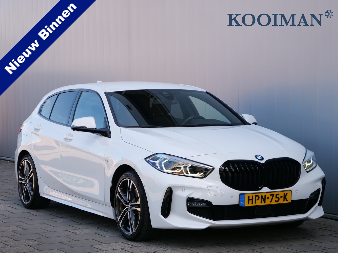 BMW 1-serie - 116i M-sport 109Pk Automaat Apple Carplay / Camera / PDC / Navi / Keyless entry - AutoWereld.nl