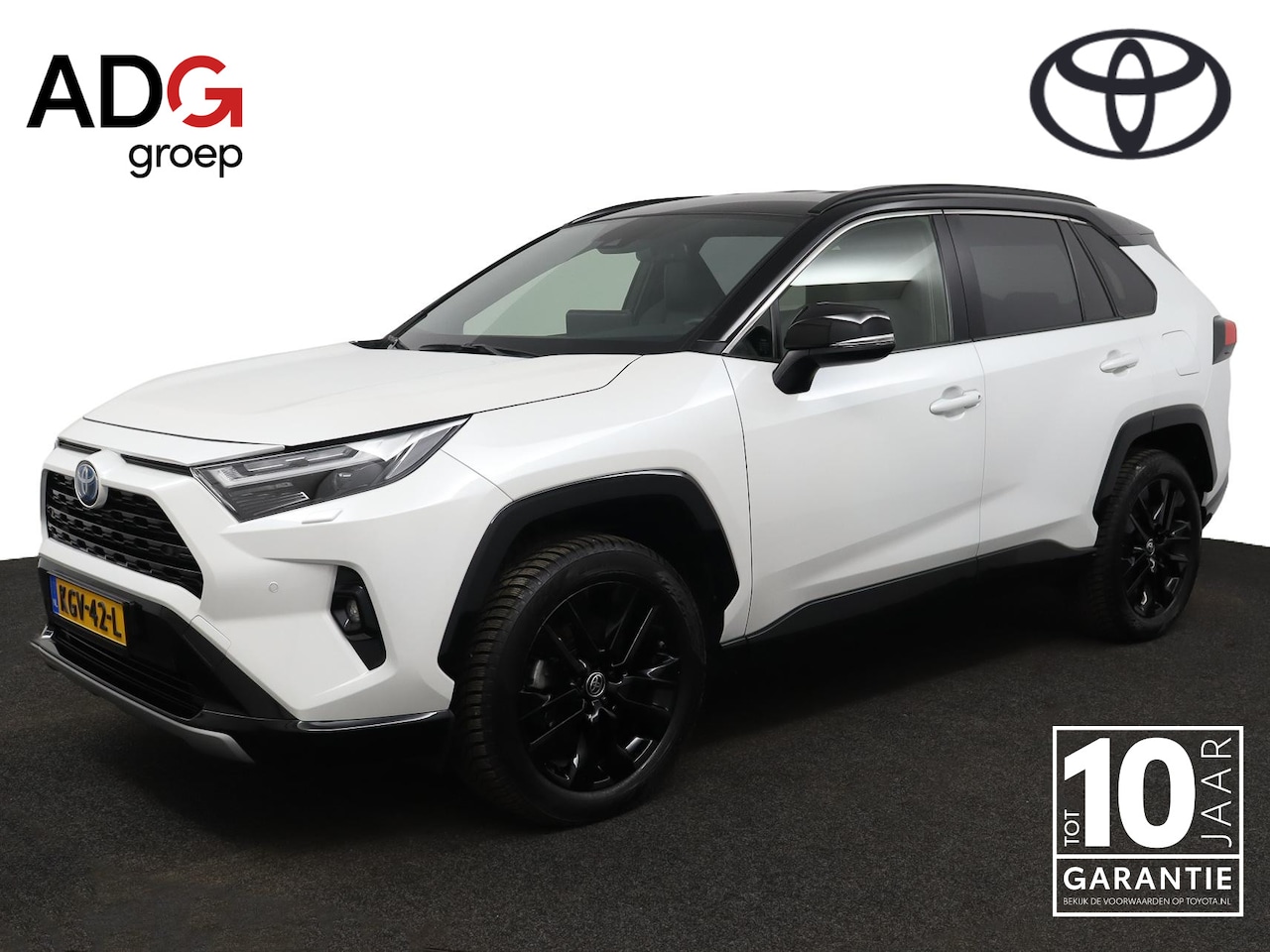 Toyota RAV4 - 2.5 Hybrid AWD Bi-Tone | Stoel- en Stuurwielverwarming | 1.650kg Trekgewicht | Camera | El - AutoWereld.nl