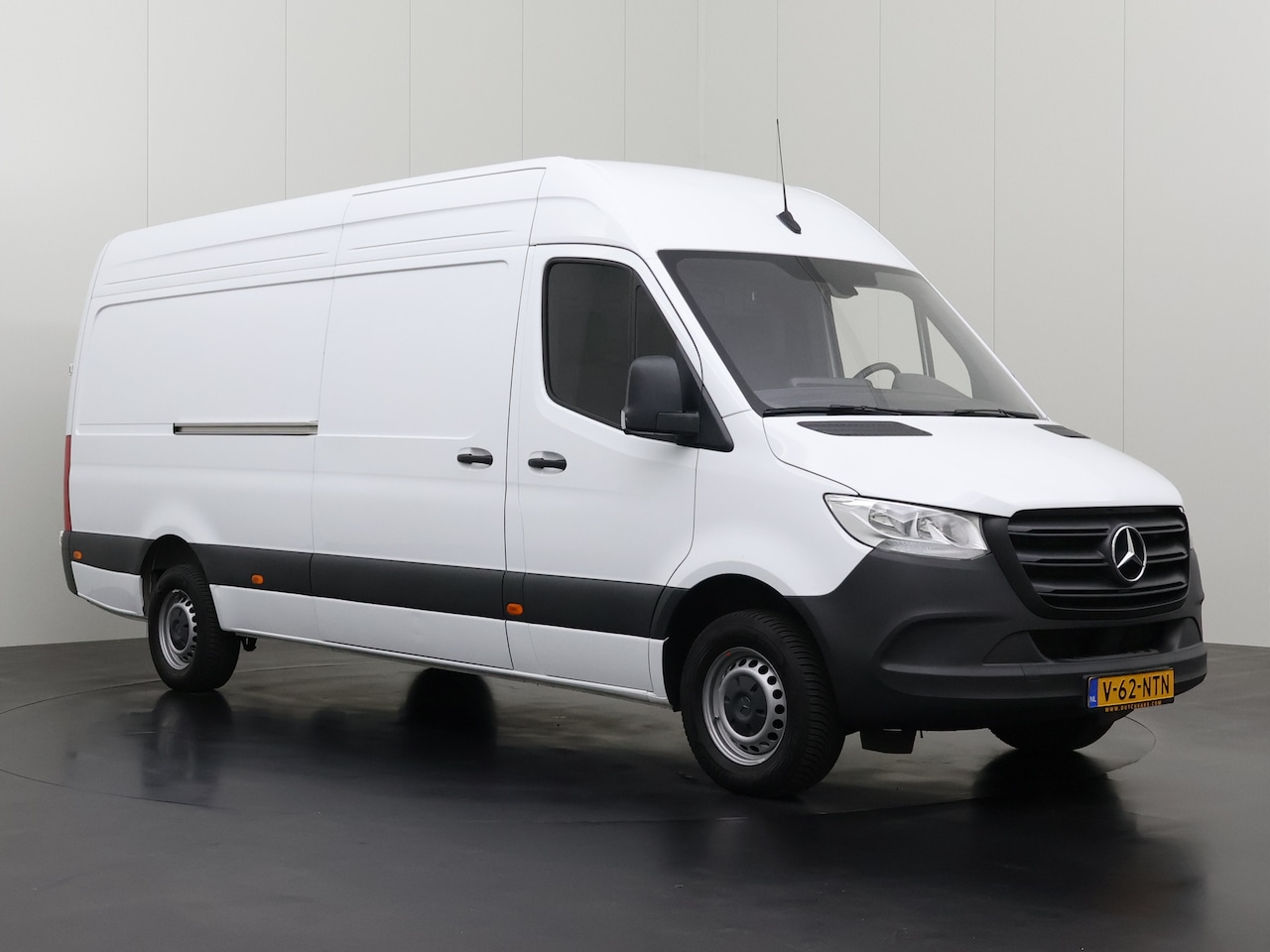 Mercedes-Benz Sprinter - 315CDi L3H2 Maxi | 3500Kg Trekhaak | Mbux Multimedia | Airco | Cruise | 3-Persoons | Betim - AutoWereld.nl