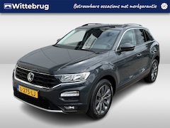 Volkswagen T-Roc - 1.0 TSI Style / CAMERA/ PARK. SENSOREN/ APP CONNECT/ ADAPT. CRUISE/ GETINT GLAS/ LANE ASSI