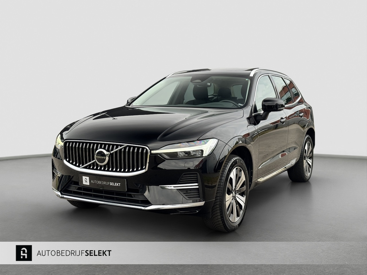 Volvo XC60 - 2.0 T8 Pano | Trekhaak | Pilot Assist | Carplay | Long Range | Camera | Elektrische stoele - AutoWereld.nl