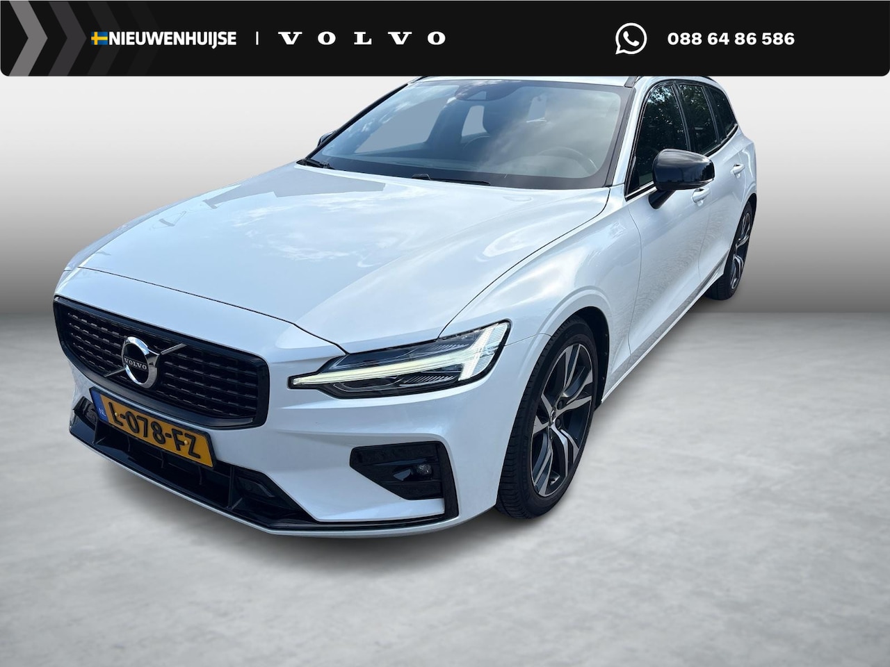 Volvo V60 - 2.0 B3 R-Design | Panoramadak | Trekhaak | Harman Kardon Audio | Achteruitrijcamera | Park - AutoWereld.nl