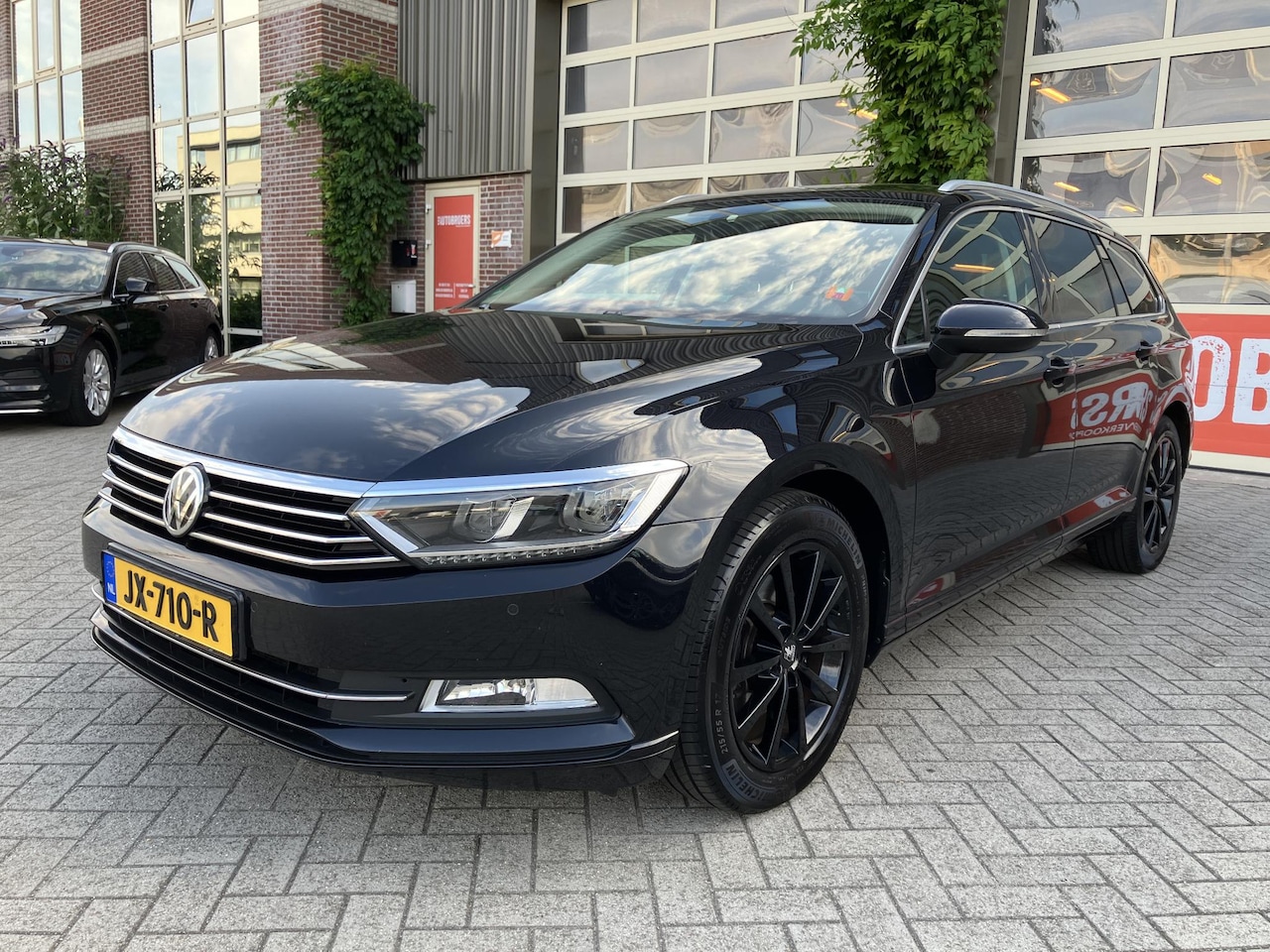 Volkswagen Passat Variant - 2.0 TDI Connected Series Plus | LED | Ergo-Comfort | Camera | 17" LMV | Nette auto | Goed - AutoWereld.nl