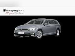 Volkswagen Passat Variant - 1.4 TSI PHEV GTE Business | 218Pl | Trekhaak | Stoelverwarming | A.cam | ACC |