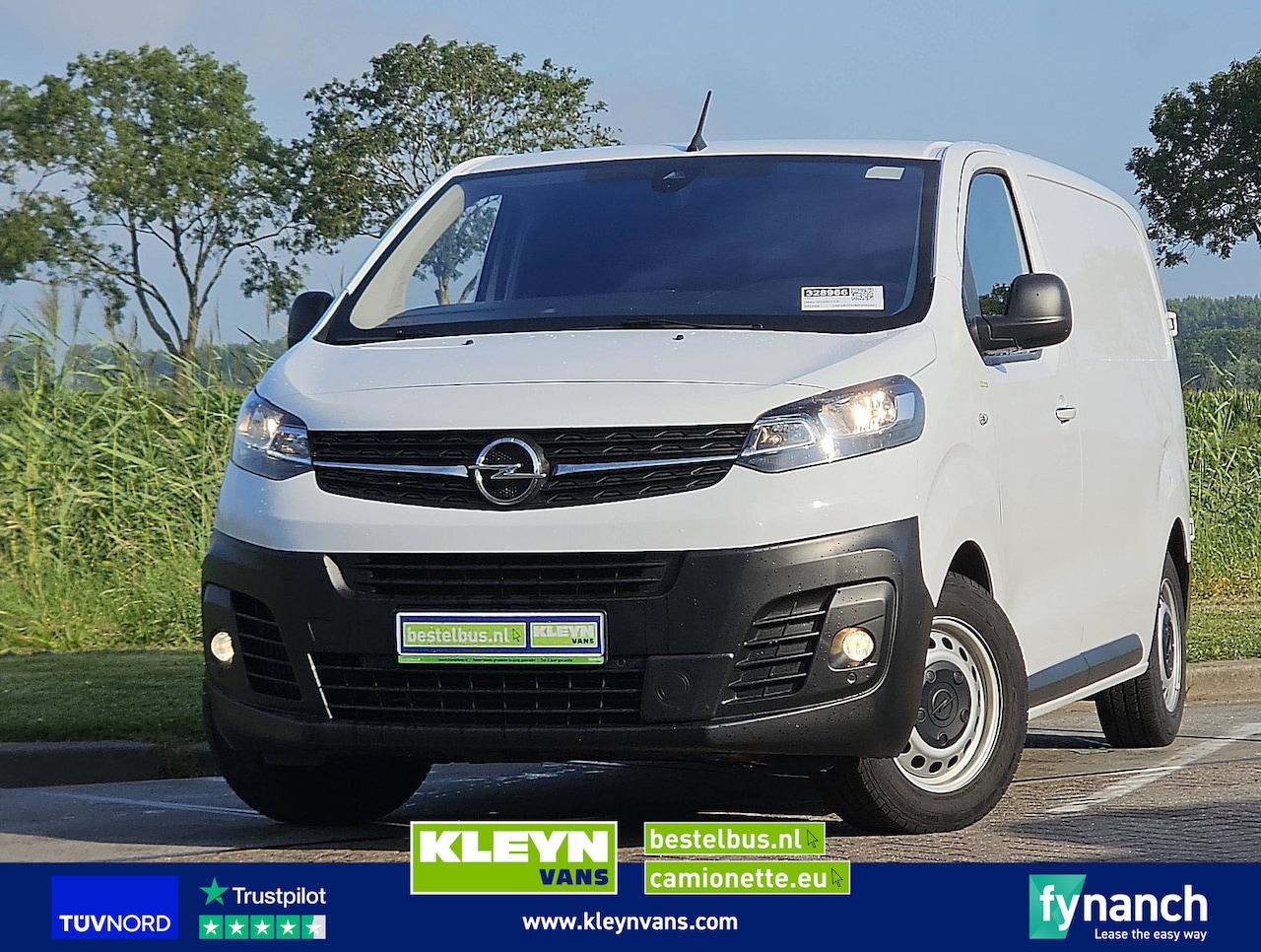 Opel Vivaro - 1.5 L2H1 Airco Carplay! - AutoWereld.nl