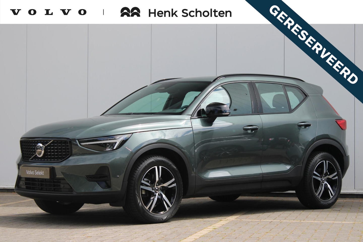 Volvo XC40 - B4 Plus Dark | Trekhaak | Verwarmbare voorstoelen en stuurwiel | Premium audio by Harman K - AutoWereld.nl