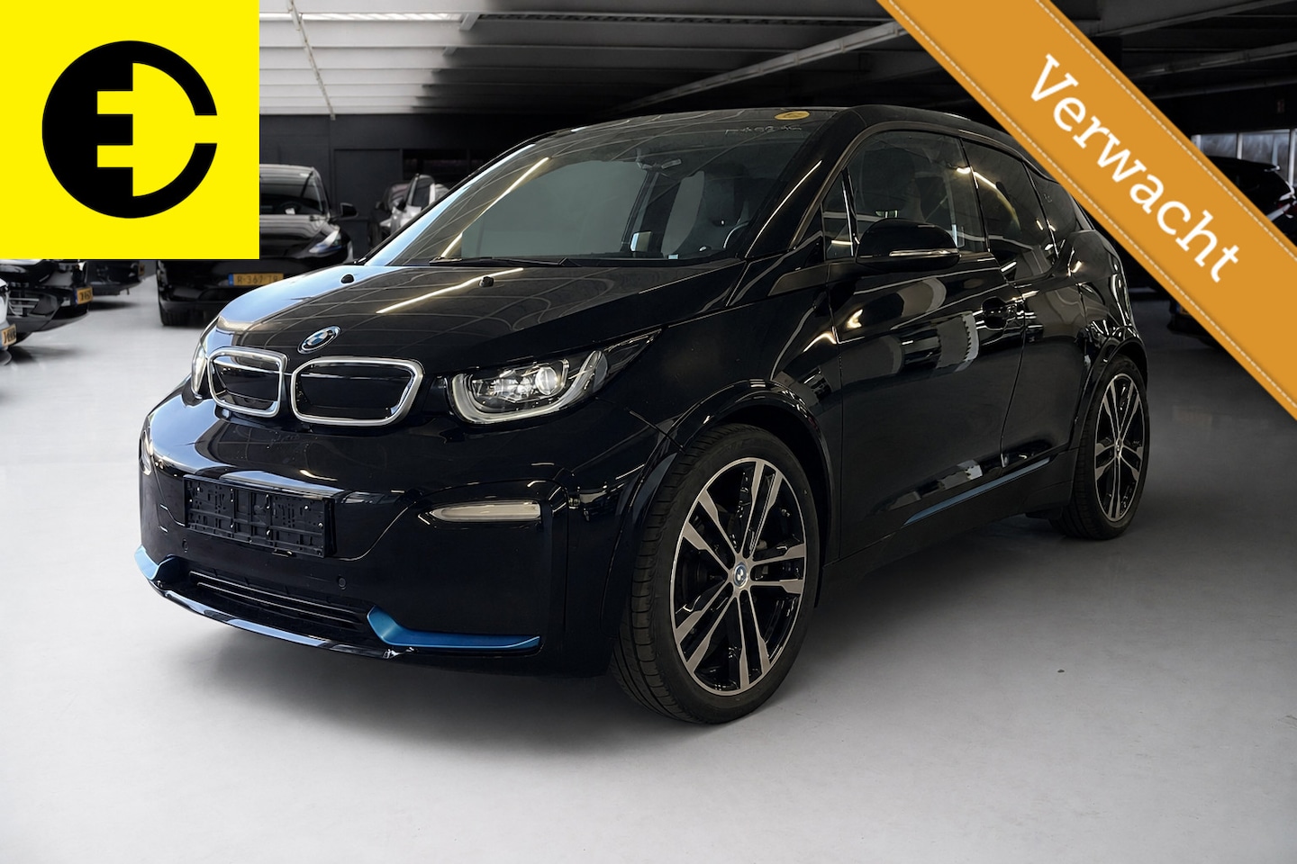 BMW i3 - S 120Ah 42 kWh |SOH 90,8% | Stoelverwarming | Achteruitrijcamera | Cruise - AutoWereld.nl