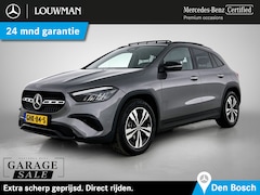 Mercedes-Benz GLA-Klasse - 180 Luxury Line | Night pakket | Panorama schuifdak | Lederlook zwart Artico | Privacy Gla