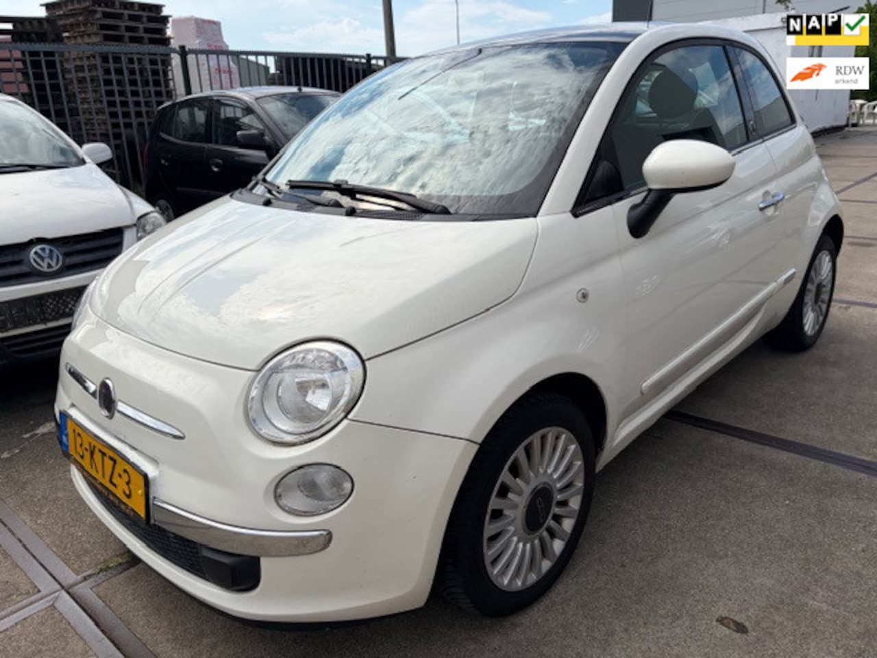 Fiat 500 - 1.2 Lounge automaat / airco /pano dak - AutoWereld.nl