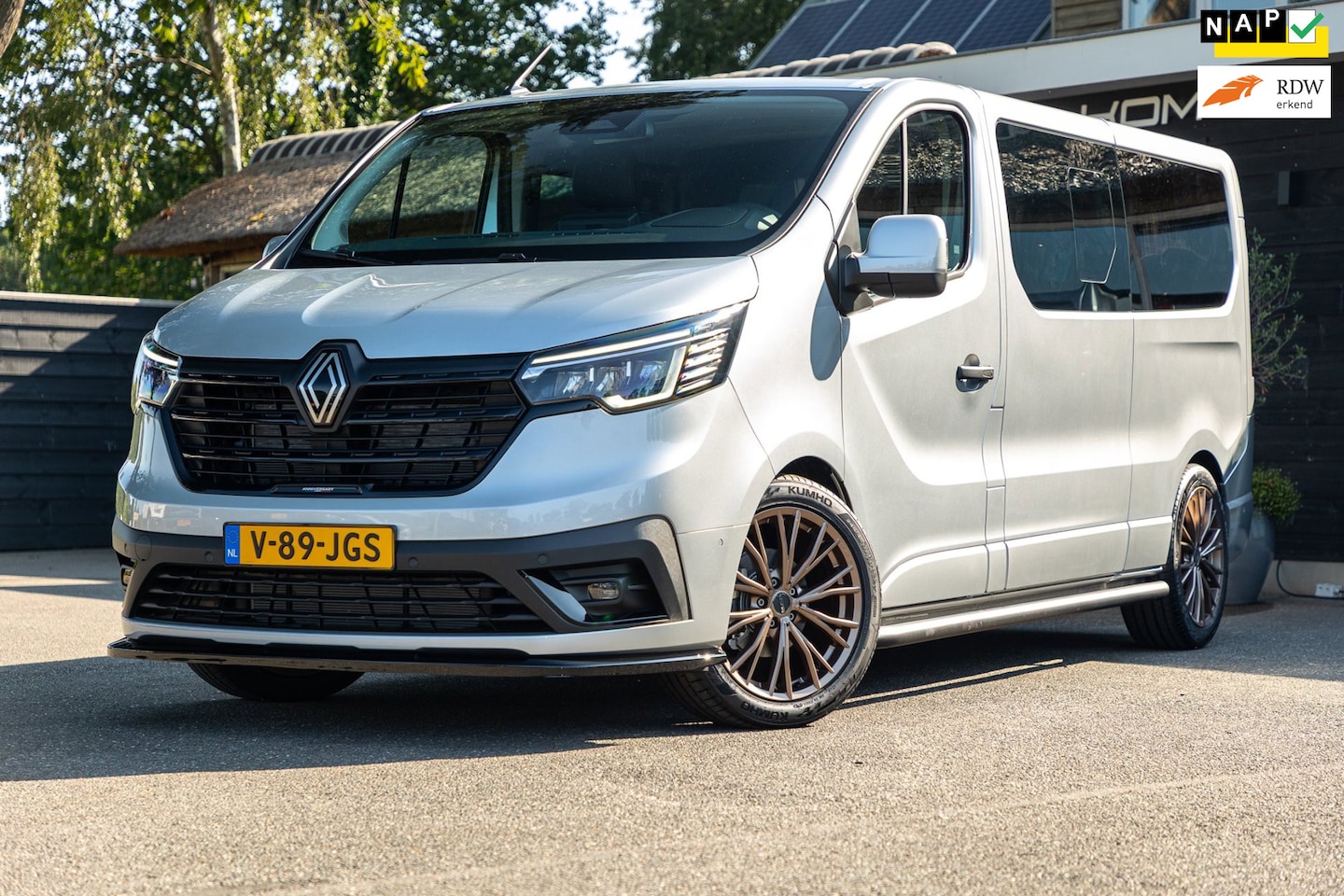 Renault Trafic - 2.0 Blue dCi EDC 170 T29 L2H1 Extra Dubbele Cabine I Automaat I 19 Inch I Spoilerset I Tre - AutoWereld.nl