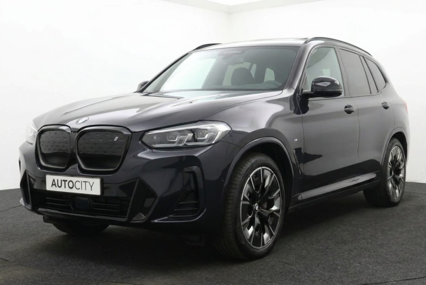 BMW iX3 - 80KWH High Executive SOH 100%! Pano l HUD l 360 l MEMORY l Harma - AutoWereld.nl