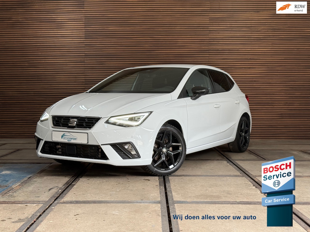 SEAT Ibiza - 1.0 EcoTSI FR Black Edition DSG | 115PK | FULL LED | Navigatie | PDC voor + achter | LED P - AutoWereld.nl