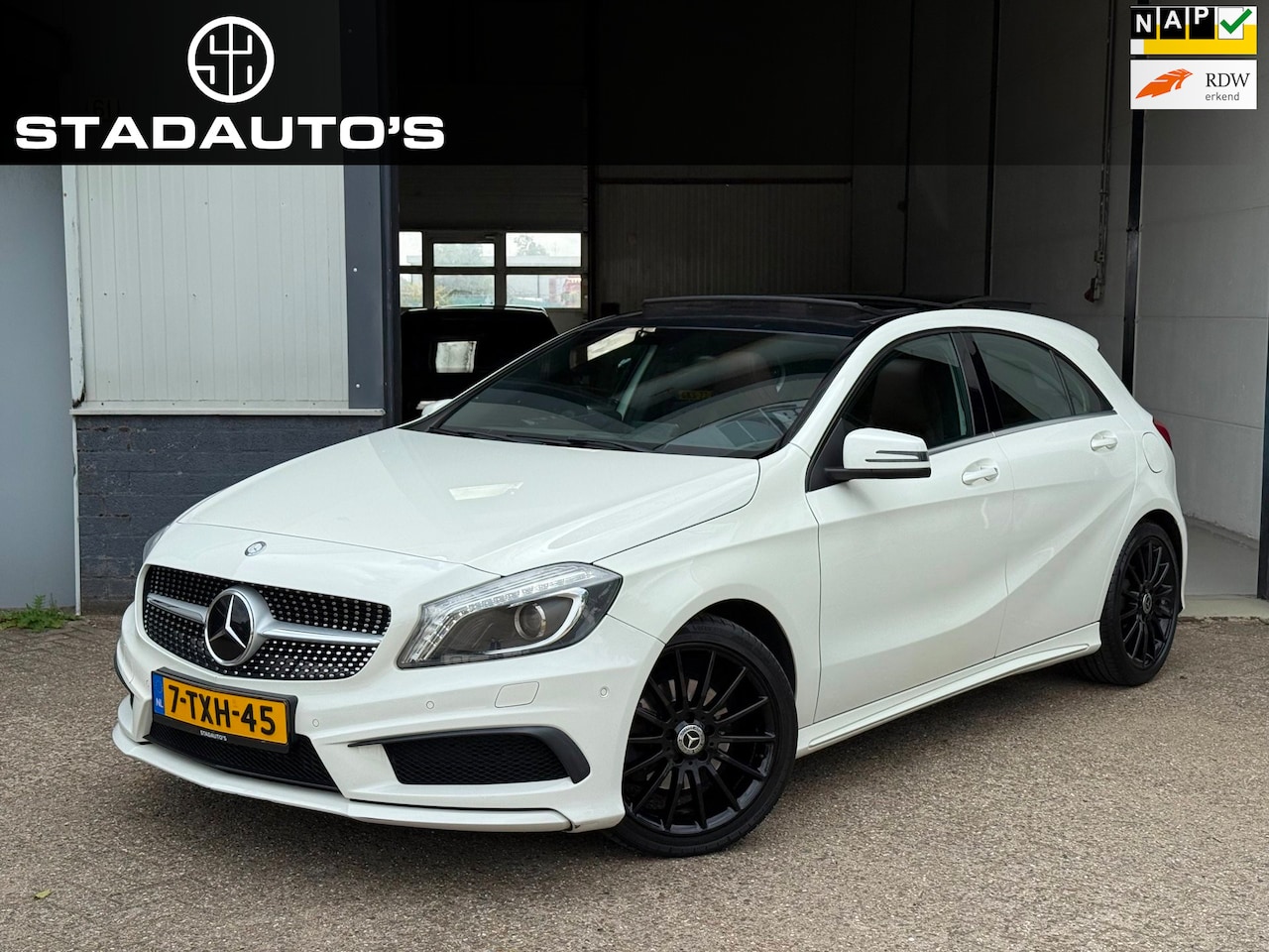 Mercedes-Benz A-klasse - 180 AMG Automaat Panoramadak NAP! - AutoWereld.nl