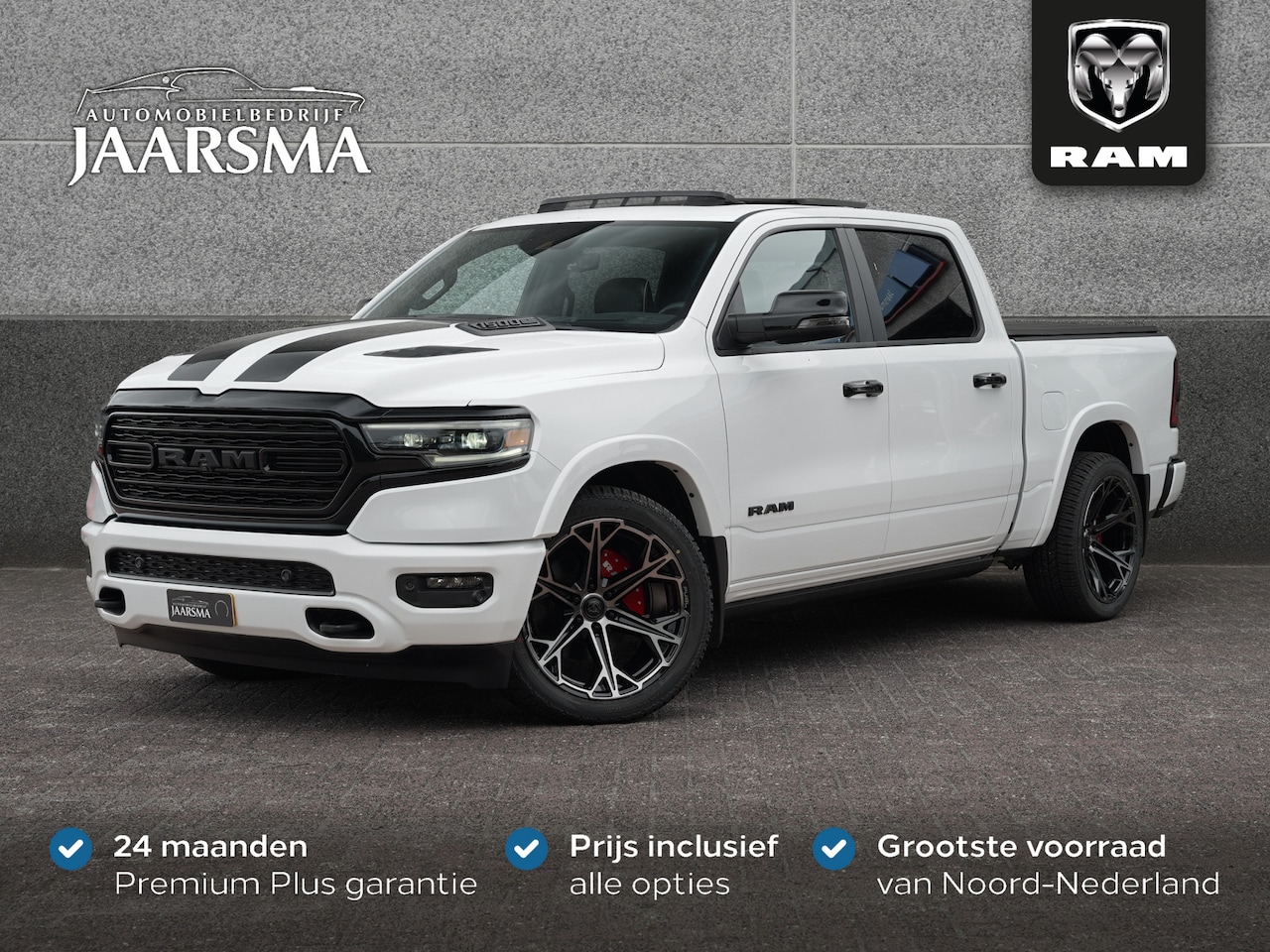 Dodge Ram 1500 - 5.7 V8 4x4 Crew Cab Limited Night |Digitaal Dashboard | Luchtvering| Head-Up Display | Rij - AutoWereld.nl