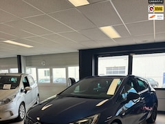 Opel Astra - 1.4 Business Edition