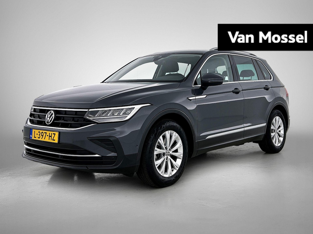 Volkswagen Tiguan - 1.5 TSI Life Business | 131 PK | Apple Carplay / Android Auto | Achteruitrijcamera | Adapt - AutoWereld.nl