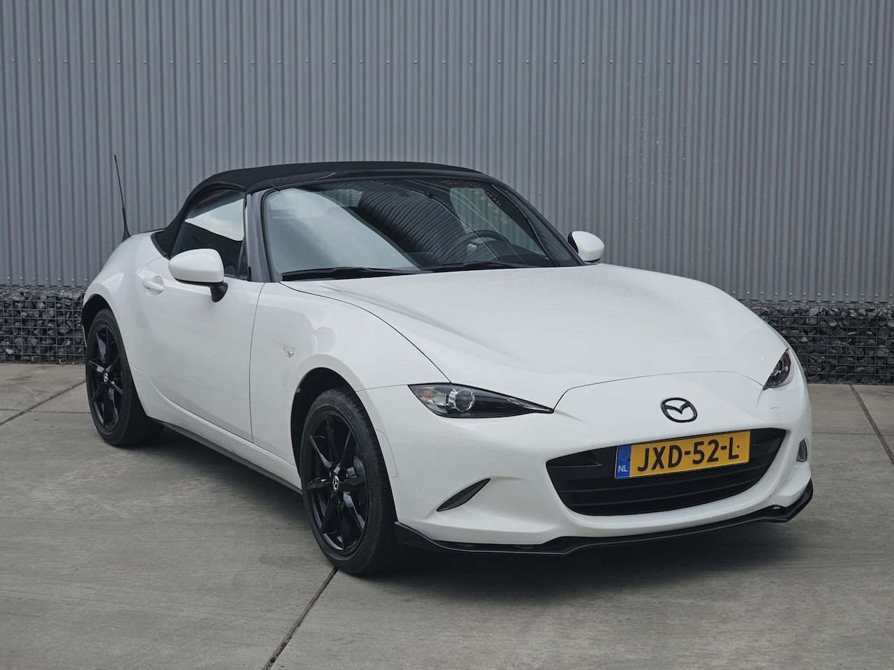 Mazda MX-5 - 1.5 SkyActiv-G 131 S 1.5 SkyActiv-G 131 S, Airco, navigatie - AutoWereld.nl