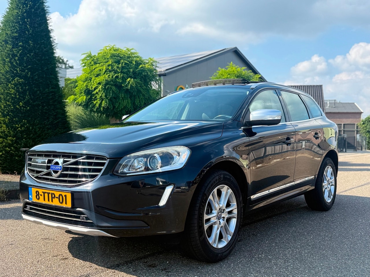 Volvo XC60 - 2.0 D4 FWD Summum AUT 2014 Pano/Navi/Clima/Lmv - AutoWereld.nl