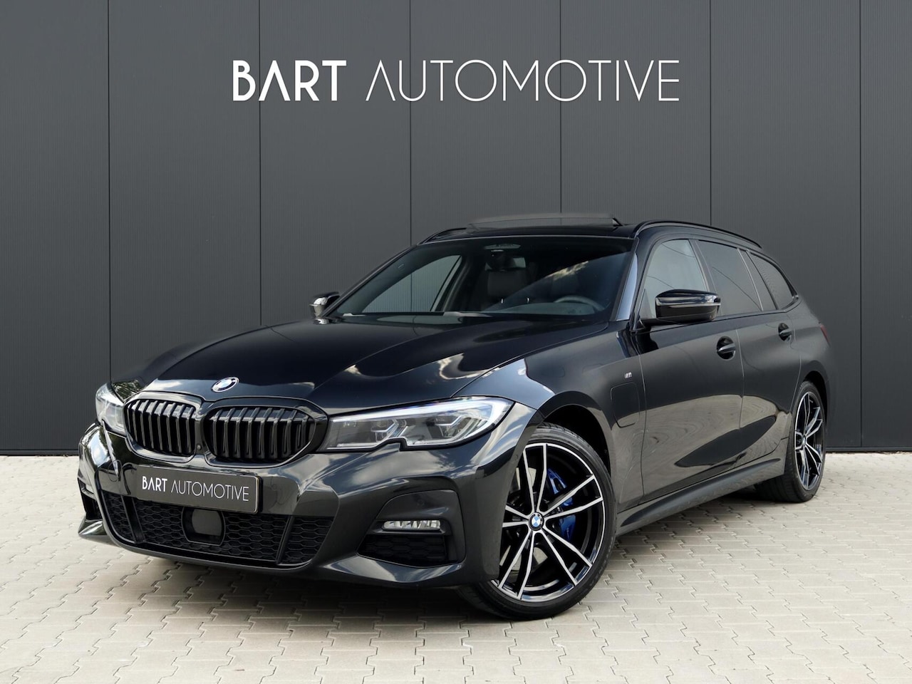 BMW 3-serie Touring - 330e M-Sport|ACC|Pano|360|Laser|HUD|Harman Kardon - AutoWereld.nl
