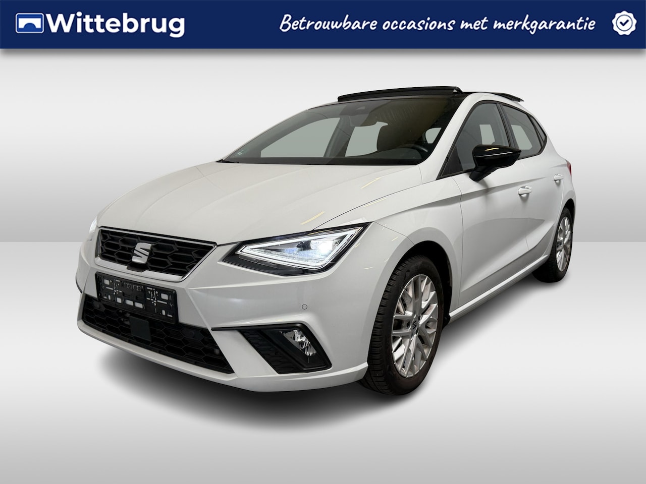 SEAT Ibiza - 1.0 TSI FR / 7.400 KM/ PANO/ 110 PK/ CAMERA/ PARK. SENSOREN/ LED PLUS/ CRUISE/ VIRTUAL COC - AutoWereld.nl