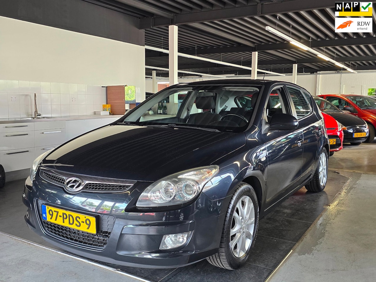 Hyundai i30 - 1.6i Dynamic Business/AIRCO/5-DEURS/APK 3-2027/ - AutoWereld.nl