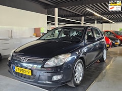 Hyundai i30 - 1.6i Dynamic Business/AIRCO/5-DEURS/APK 3-2027/