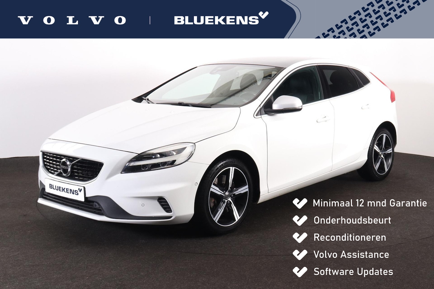 Volvo V40 - T3 PolarPlus Sport - Panoramadak - Verwarmde voorstoelen - Parkeersensoren v/a - Parkeerca - AutoWereld.nl