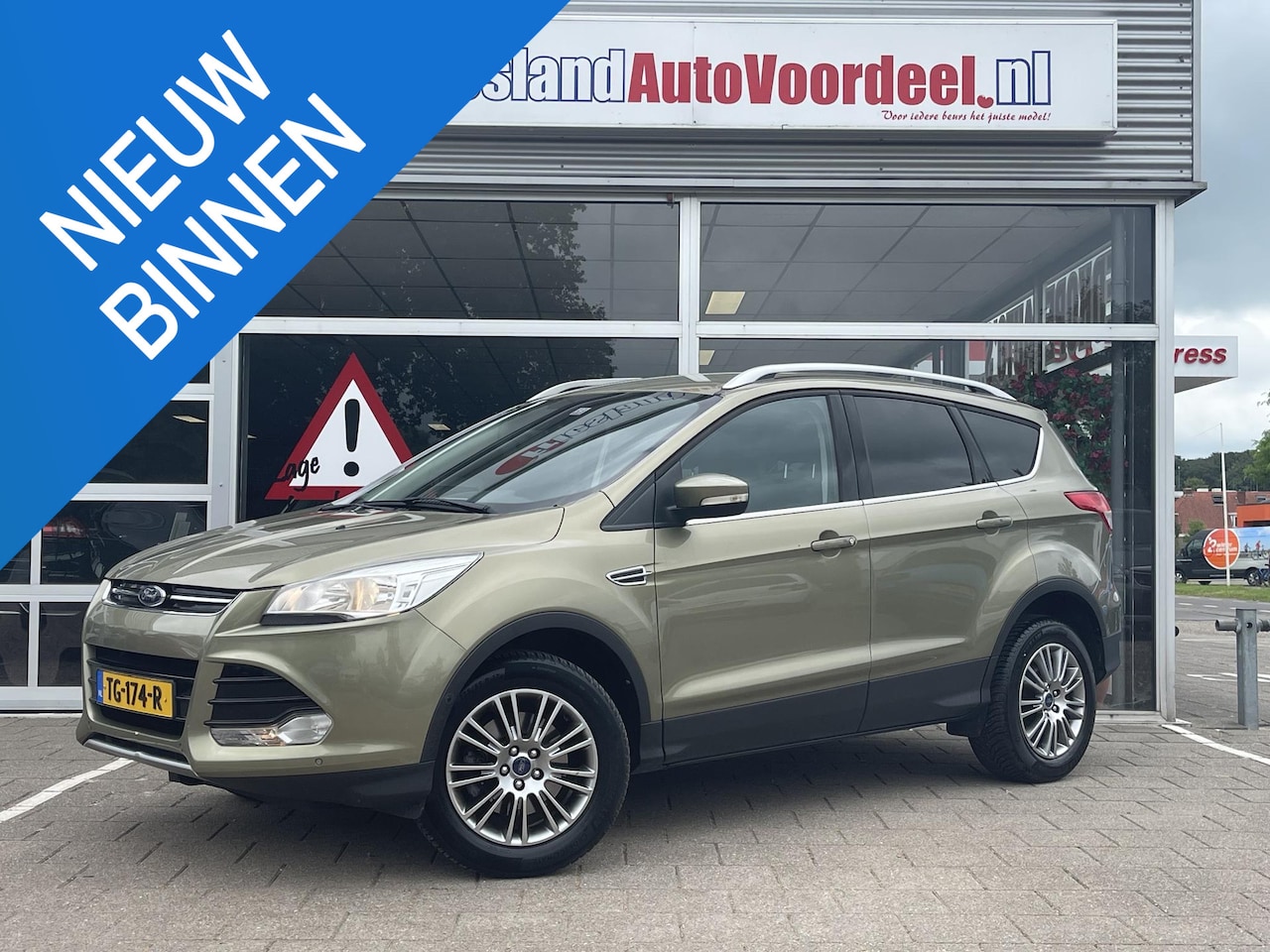 Ford Kuga - 1.6 Titanium Plus 4WD /Clima/Cruise/Camera/Trekhaak/ - AutoWereld.nl