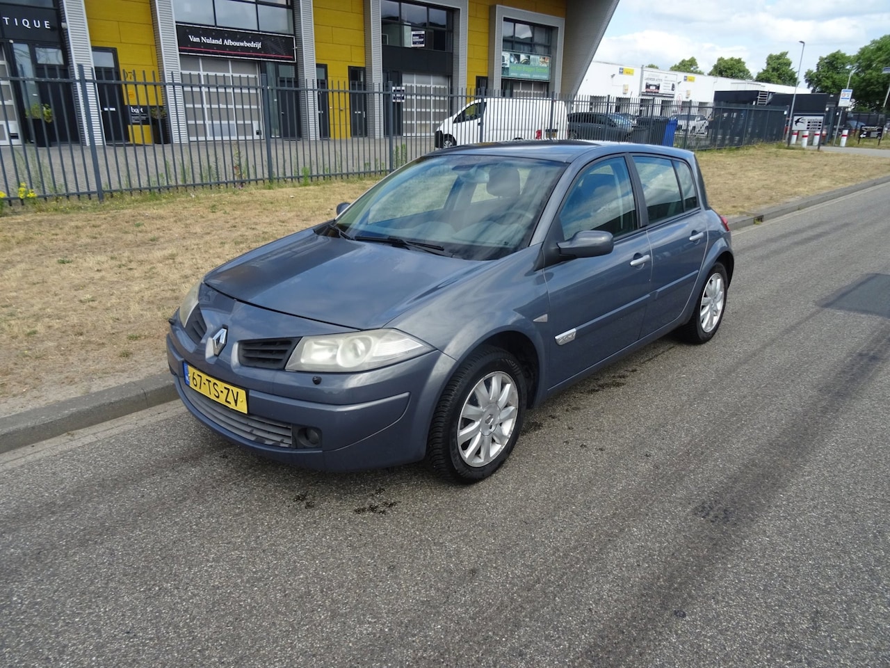 Renault Mégane - 2.0-16V Tech Line 2.0-16V Tech Line - AutoWereld.nl