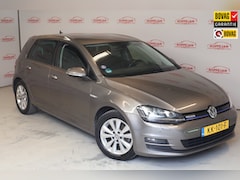 Volkswagen Golf - 1.0 TSI Connected Series NL auto, Carplay, All season banden, Cruise controle