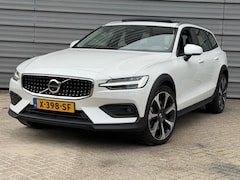 Volvo V60 Cross Country - B5 Ultimate Pano-dak | Parkeerverw.| B&W | Trekh. | Nappa massage/ventilatie | 20"
