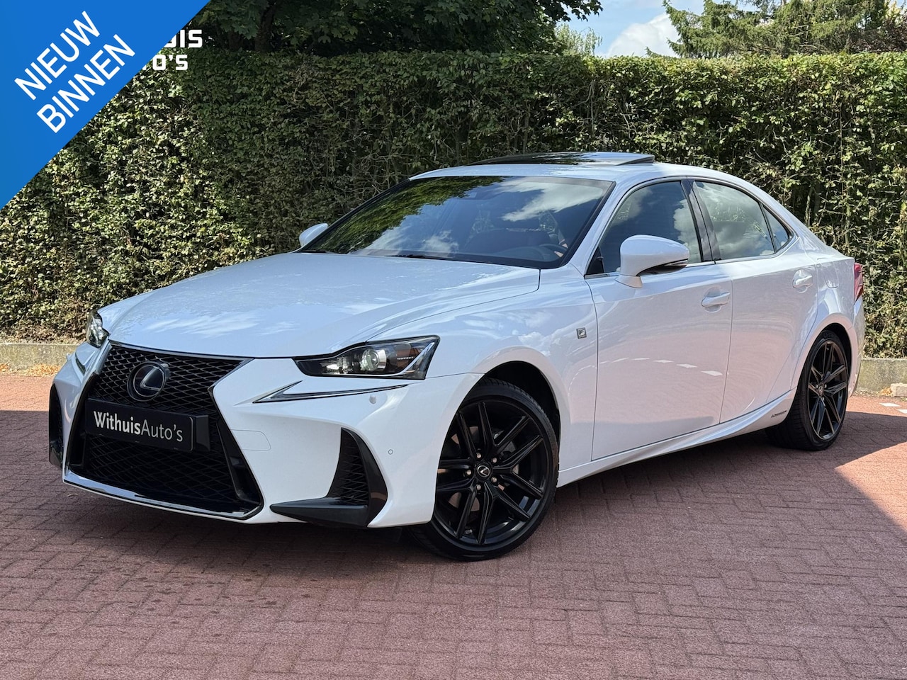 Lexus IS - 300h Hybrid F-Sport Line 300h Hybrid F-Sport Line - AutoWereld.nl