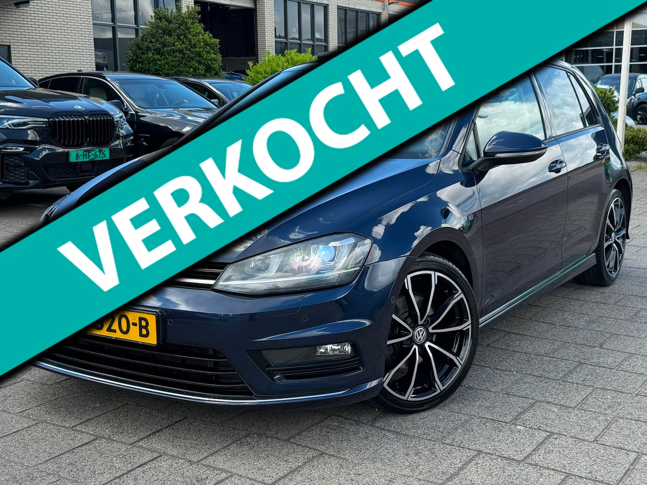 Volkswagen Golf - 1.4 TSI ACT Highline l R-Line l PANO - AutoWereld.nl