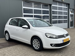 Volkswagen Golf - 1.4 TSI Highline Airco Cruise control Stoelverwarming Apple carplay Trekhaak Parkeersensor