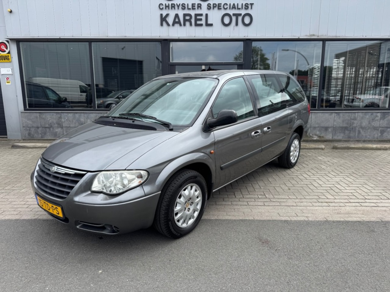 Chrysler Grand Voyager - 3.3i V6 SE Luxe Stow 'n Go - AutoWereld.nl