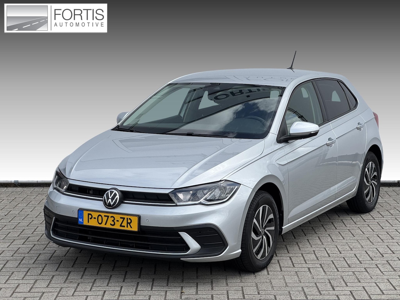 Volkswagen Polo - 1.0 TSI Life Business NL-AUTO | NAVI | LED| STOELVERWARMING - AutoWereld.nl