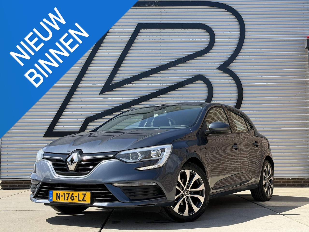 Renault Mégane - 1.2 TCe Limited 2e Eigenaar|Carplay|D-riem vv in 2024|PDC|Clima|Cruise|APK tot 01-2027 - AutoWereld.nl