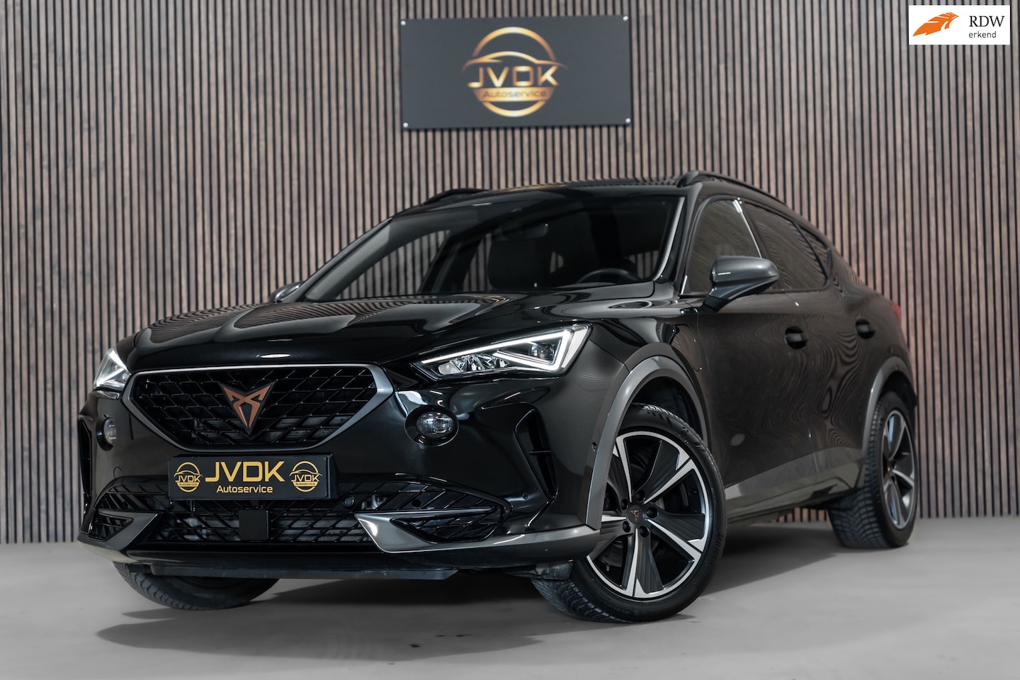 CUPRA Formentor - 1.4 e-Hybrid Business Pano Leder Camera Led - AutoWereld.nl