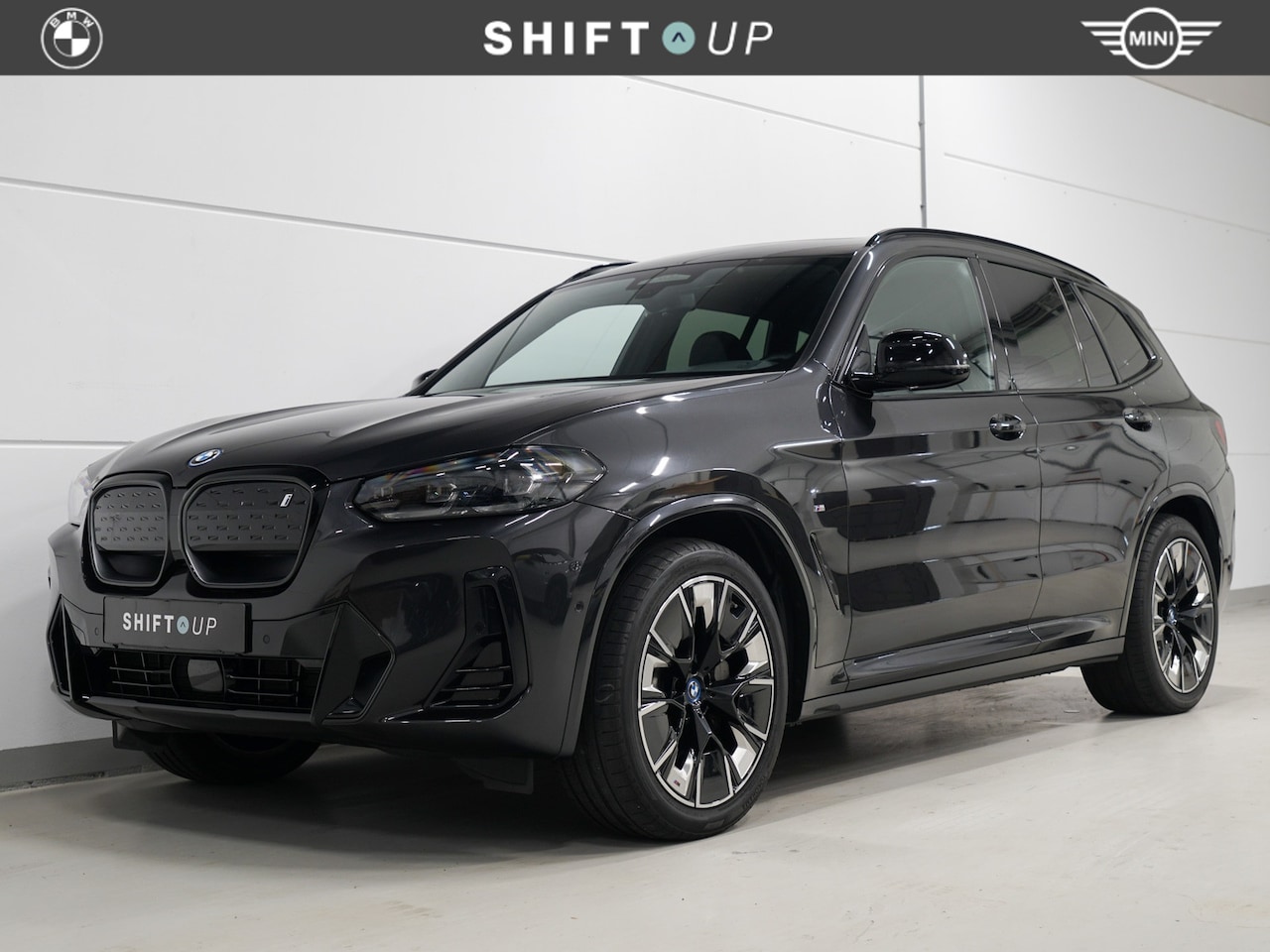 BMW iX3 - Executive 80 kWh M-Sport | Panoramadak | Elektr. Trekhaak | Driving Assistant Professional - AutoWereld.nl