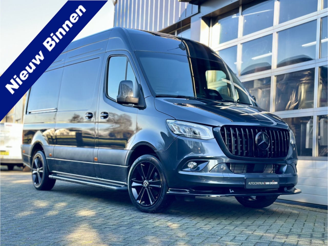 Mercedes-Benz Sprinter - 319 1.9 CDI L2H2 | Leer | 2x Schuifdeur | Inrichting | Special Soundsystem | Sterrenhemel - AutoWereld.nl